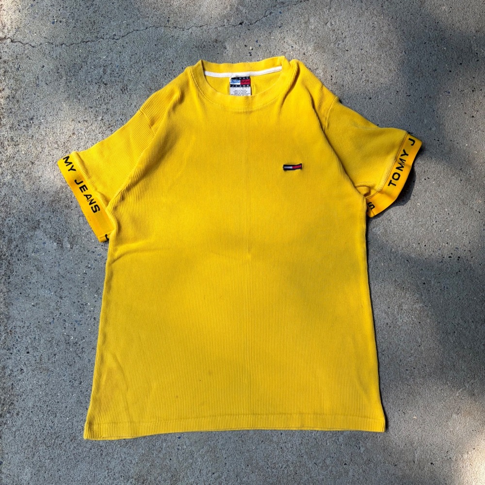 Tommy Jeans Mens XL Yellow Ribbed Knit T-Shirt Branded Sleeve Cuffs Vintage 90s